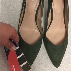Aldo deep green suede pumps